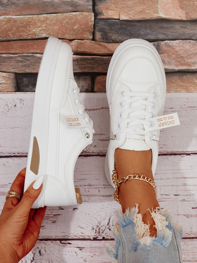 Sporty Women White Solid Letter Patch Decor Skate Shoes, Preppy Lace-up Front Fashion Casual Shoes